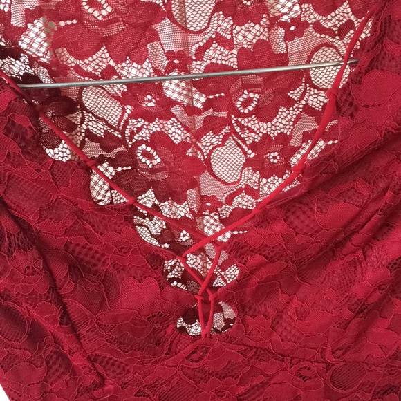 Red lace mini dress - Picture 2 of 3